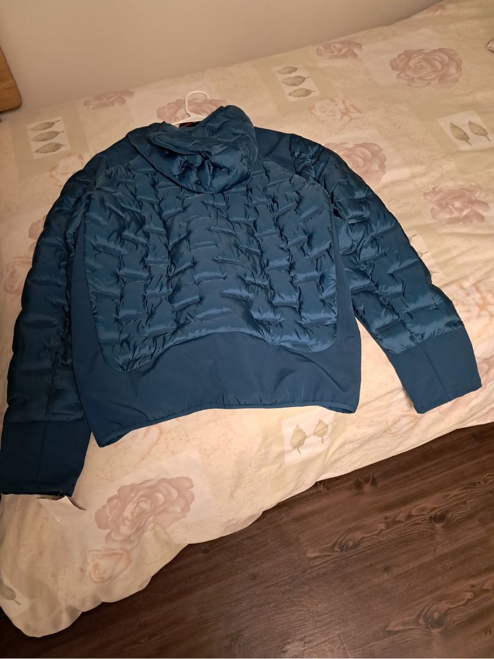 Tumi Men's Hooded Puffer Jacket in Slate Blue - Picture 2 of 3